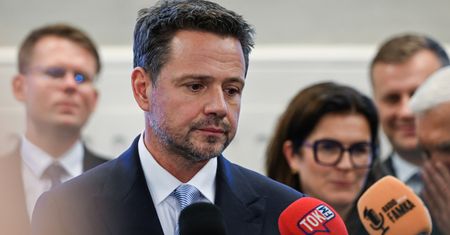 Nie odpuszczają Trzaskowskiemu. Idą do prokuratury