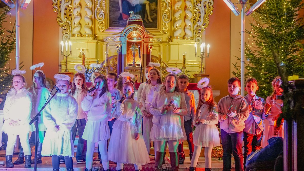 Koncert Kolęd uczniów Szkoły Podstawowej w Bielawach