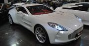 Biały Aston Martin One-77 na sprzedaż