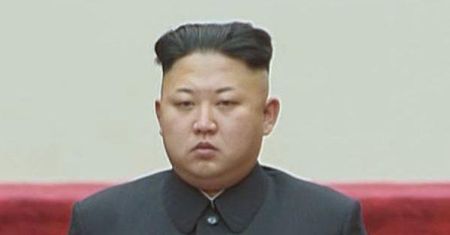 Korea Północna. Nastał Dzień Słońca. Koronawirusa "nie ma", są tańce