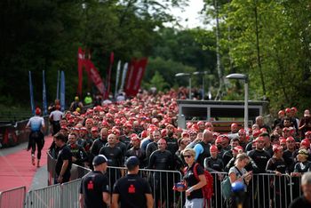 Kraków: Ironman 70.3. Wielkie święto triathlonowe przyciągnęło wyczynowców i amatorów. 1700 osób na wymagającej trasie!