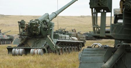 2S7M Małka – atomowa artyleria na wojnie w Ukrainie. Polska też ją miała