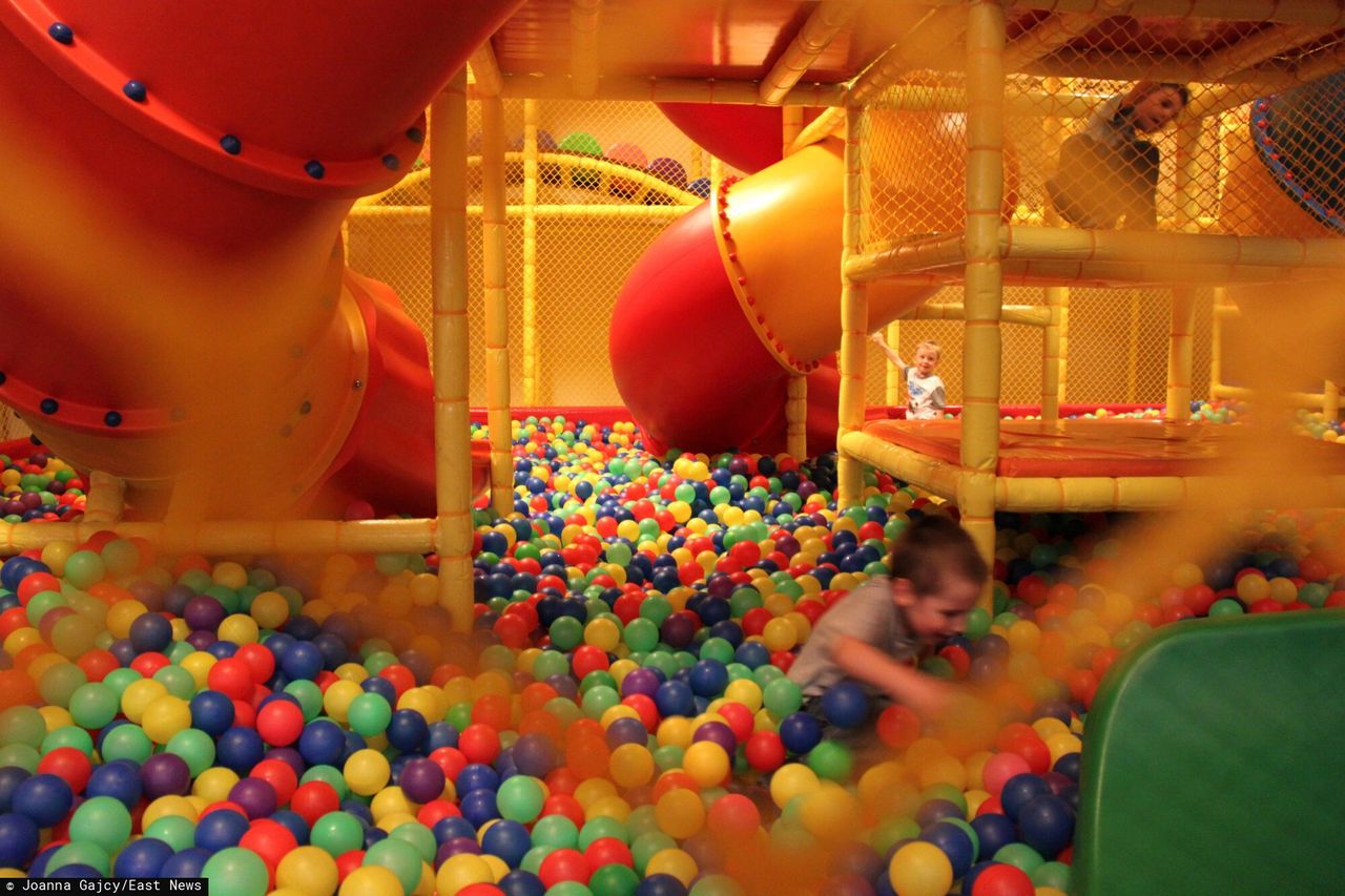 Kontrole w salach zabaw w całej Polsce. UOKiK pokazuje, co wykrył