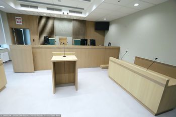 Radny KO oskarżony o znęcanie się nad żoną. Stanowczo zaprzecza