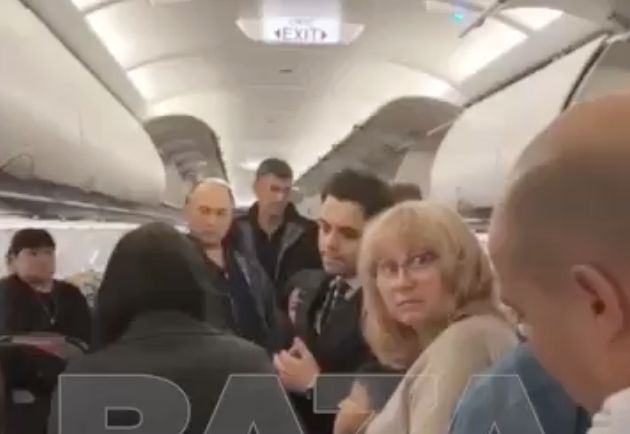 Rosjanie utknęli na stepie. Feralny lot ze Stambułu do Aktobe