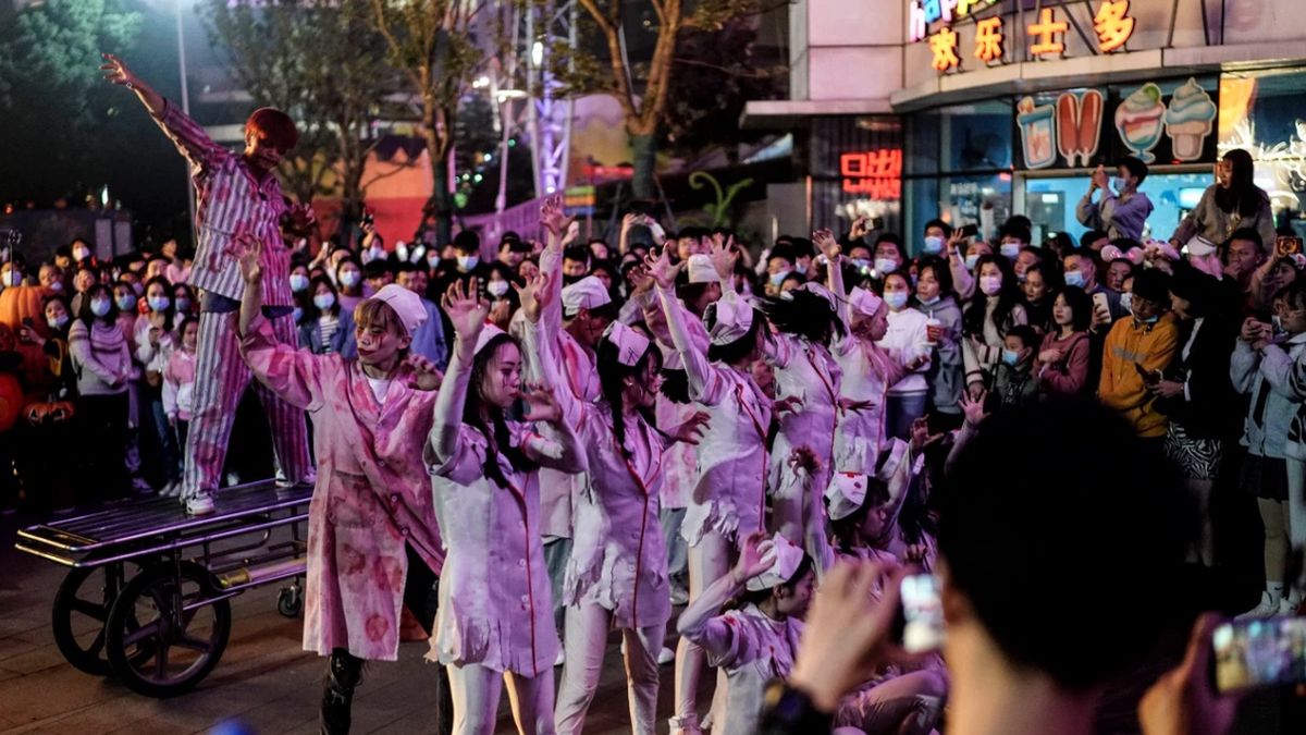 W Wuhan zdaje się już nikt nie pamięta o koronawiusie.