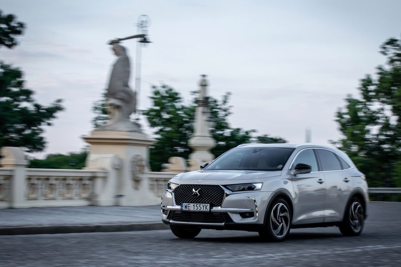 Test: DS 7 Crossback E-Tense 4x4 300 KM -  szybko zapomnisz o (pozornie) mocnym napędzie