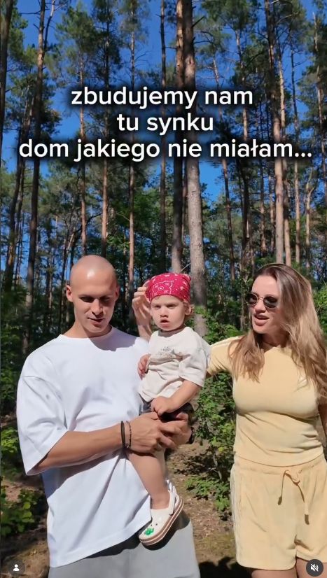 Karolina Gilon i Mateusz Świerczyński z synem