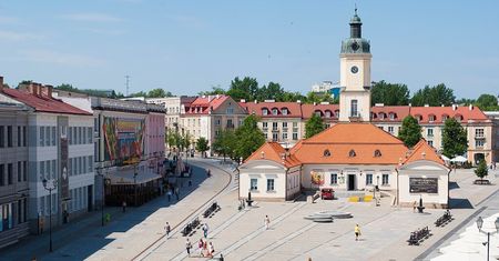 Pogoda w Białymstoku. Prognoza na poniedziałek 10 listopada. Duże zachmurzenie, przelotny deszcz po południu