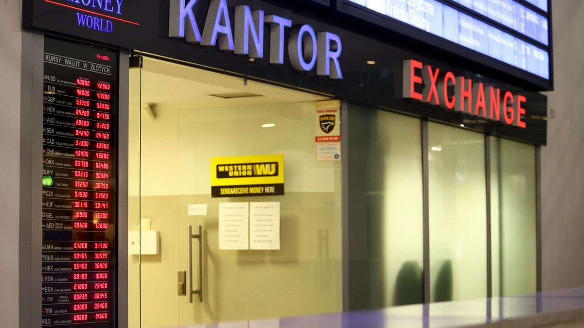 Złoty umocnił się po decyzji Fed o podniesieniu stóp procentowych. Zdj. ilustracyjne Fot. Pawel Wodzynski/East News, 