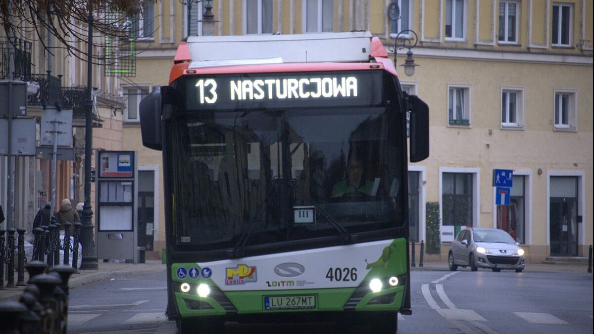 Autobus linii nr 13