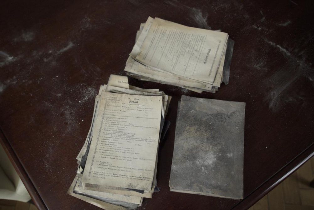 Wrocław. Dokumenty trafią do muzeum uczelni medycznej, której historia rozpoczęła się po wojnie w kompleksie, który do podobnych celów służył już w niemieckim mieście