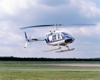 Chcieli przechytrzyć protestujących. Z helikoptera spadł ładunek