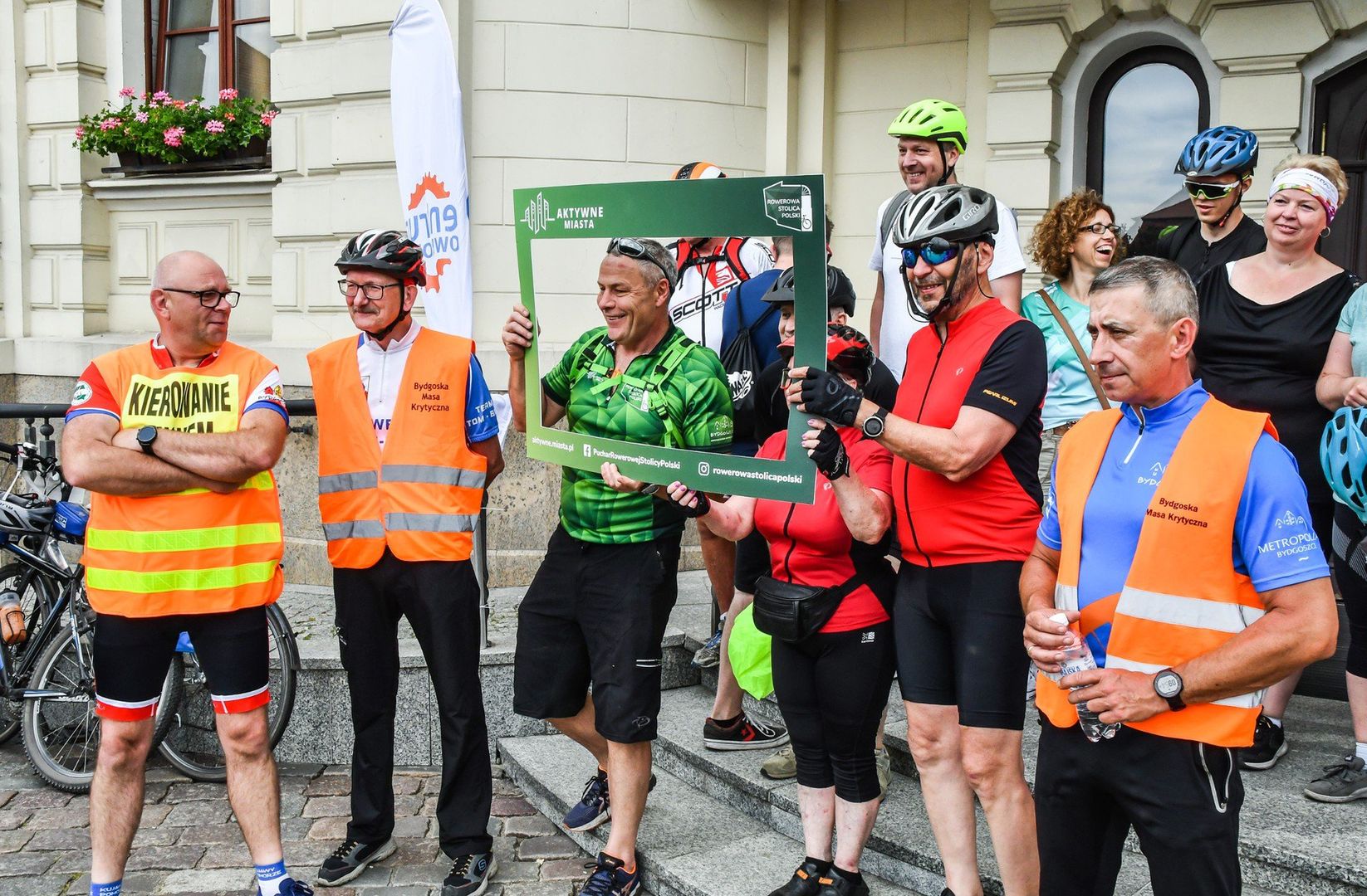Przejazd jest okazją do promocji rywalizacji o tytuł Rowerowej Stolicy Polski.