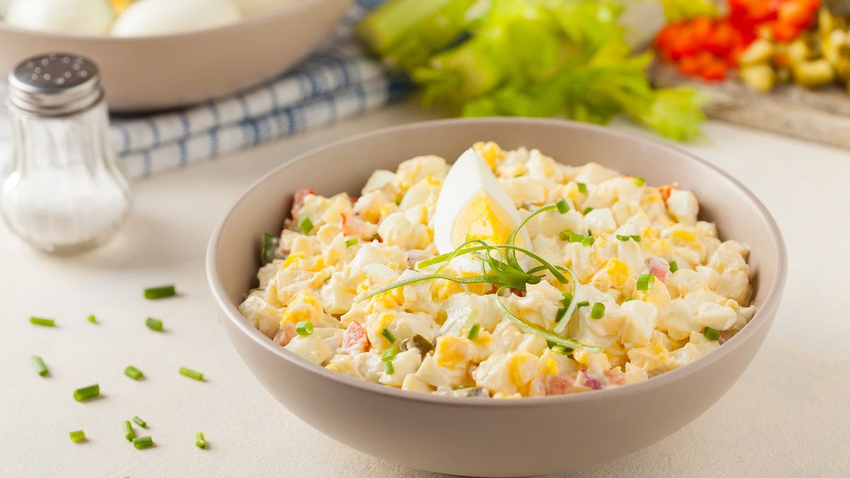 Sałatka jajeczna na Wielkanoc.