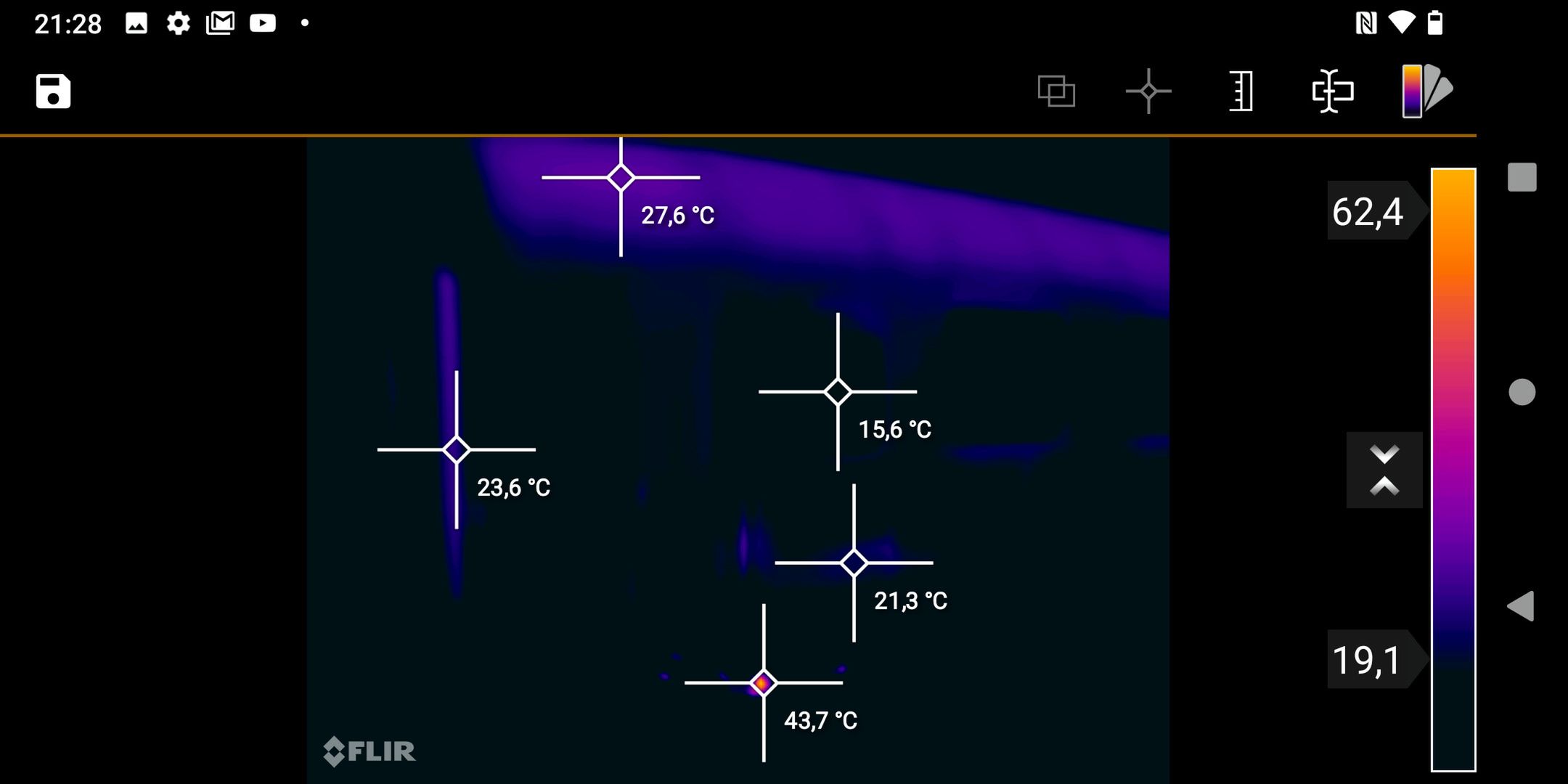 Miło widzieć tak przemyślany telefon. CAT S62 Pro z kamerą termowizyjną: test 8