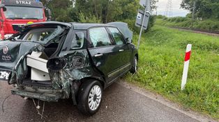 Groźne zdarzenie na przejeździe w Tuchowie. Kierująca zignorowała sygnalizację