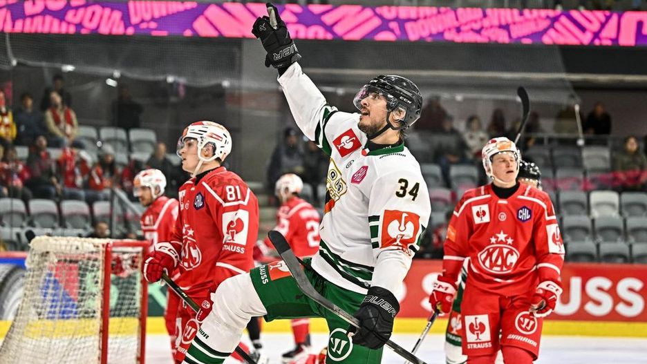 Mark Viitanen po golu w Hokejowej Lidze Mistrzów [foto: GKS Tychy]