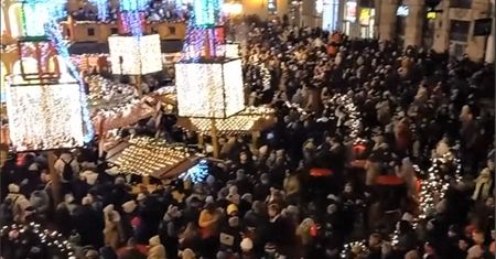Wideo z jarmarku we Wrocławiu hitem. Tylko spójrzcie, co się tam dzieje