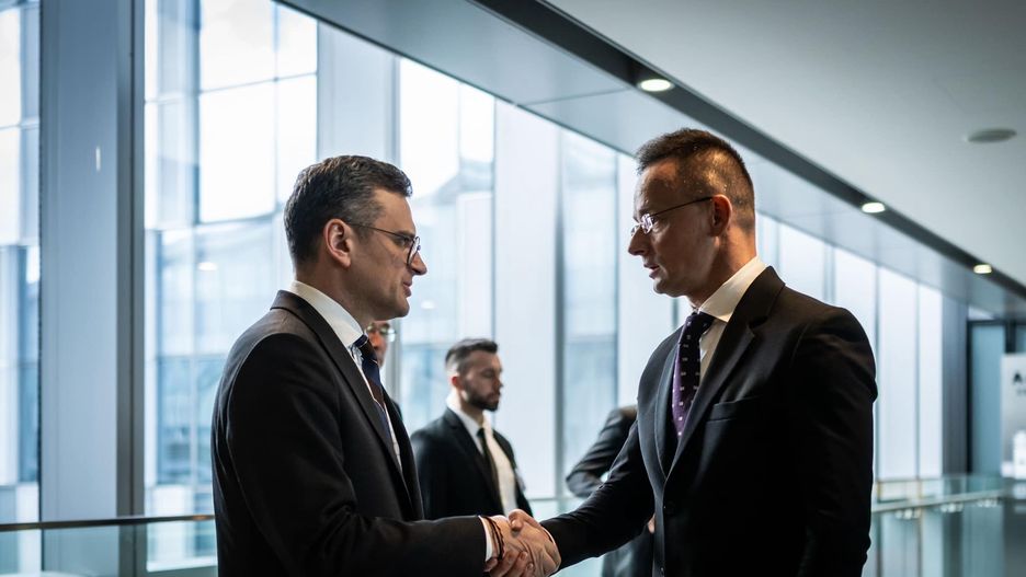 Peter Szijarto spotkał się z Dmytro Kulebą