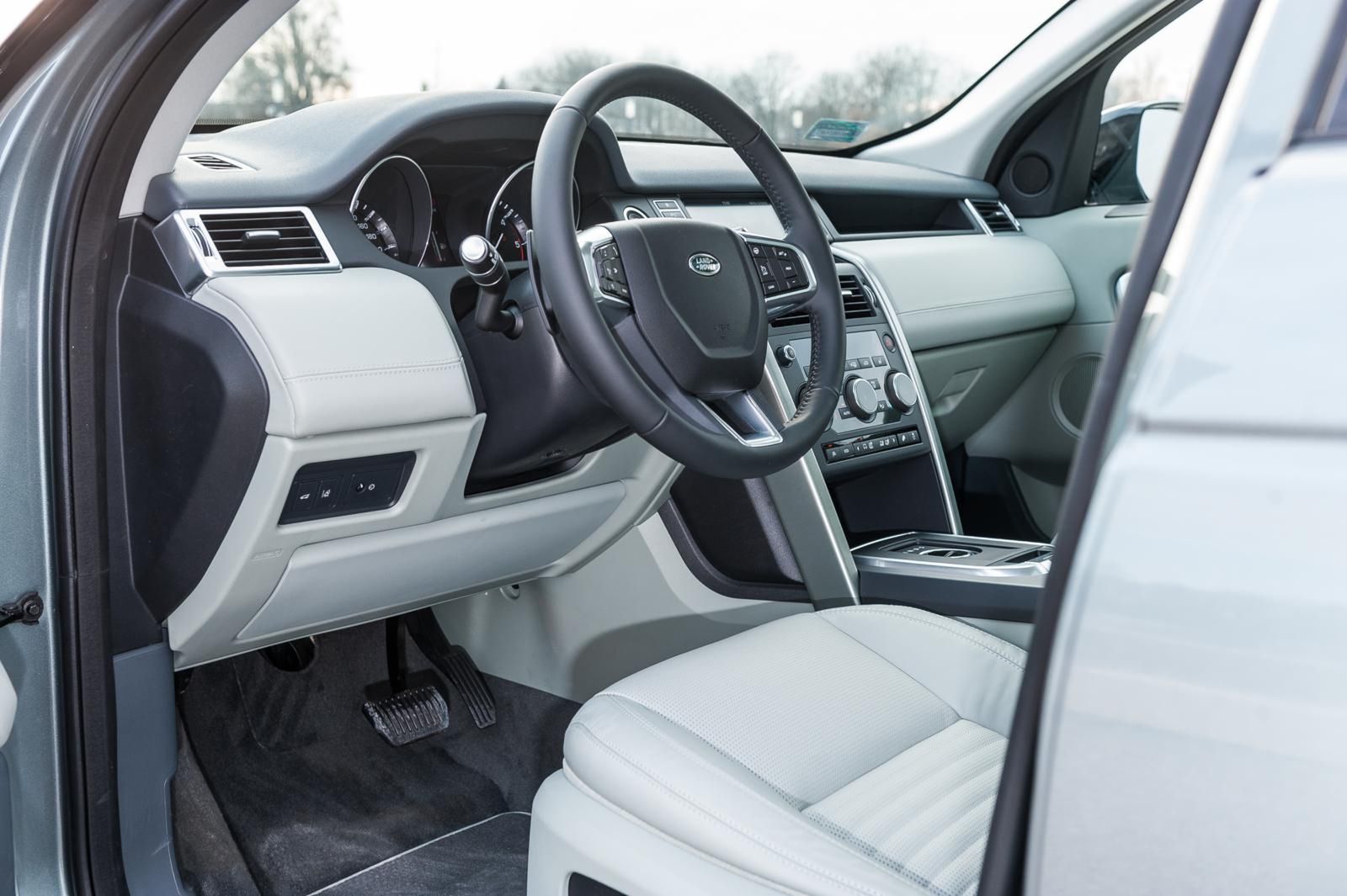 Land Rover Discovery Sport 12