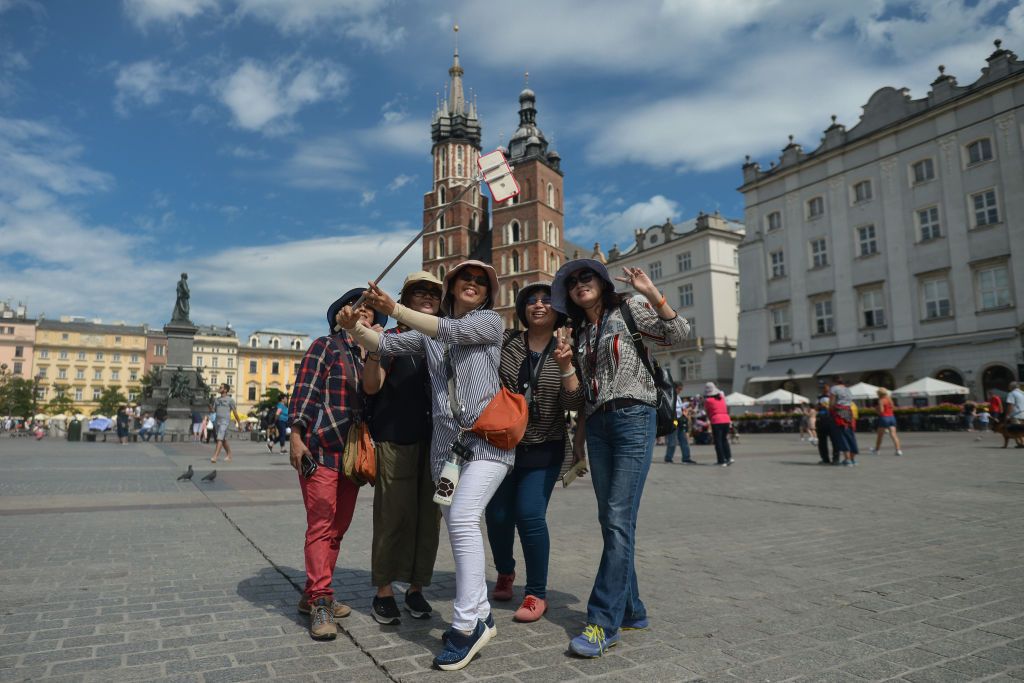Zagraniczni turyści pokochali nasze miasta. "Duży boom na Polskę"