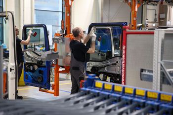 Masowy wyjazd Ukraińców "zaboli" Polskę. Eksperci ostrzegają