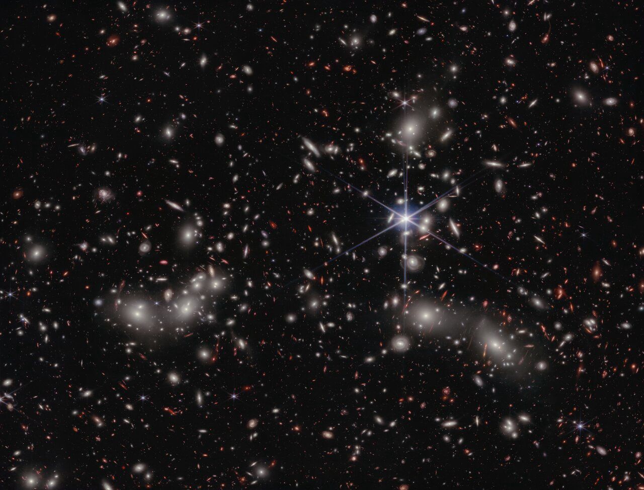 Abell 2744 czyli Gromada Pandory. Obraz opublikowany 15 lutego 2023 r.