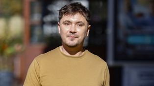 Nie pracuje. Otwarcie przyznał, na czyim jest utrzymaniu