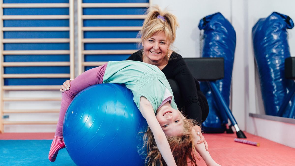 Gimnastyka korekcyjna pozwala na utrzymanie kręgosłupa we właściwym położeniu