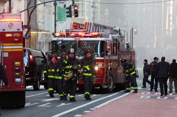 Kłęby dymu na Manhattanie. Płonie wieżowiec w Nowym Jorku