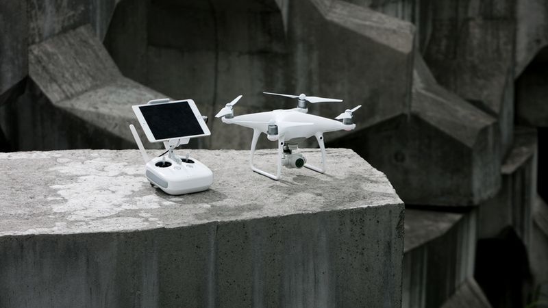 DJI Phantom 4 Advanced - 1-calowa matryca, filmy 4K i inne funkcje z Phantoma Pro w niższej cenie 1
