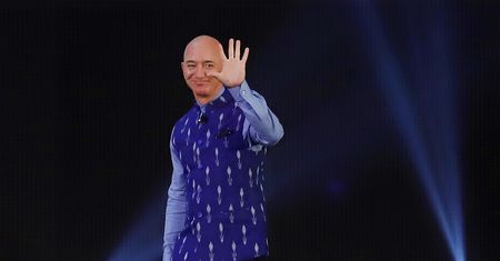 Ziemia to za mało. Jeff Bezos rusza w kosmos