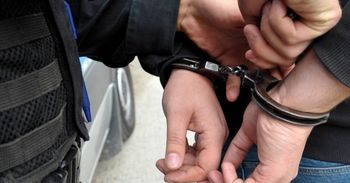 Borne Sulinowo: Napaść z nożem i gazem w ręku. Trzech sprawców usłyszało prokuratorskie zarzuty