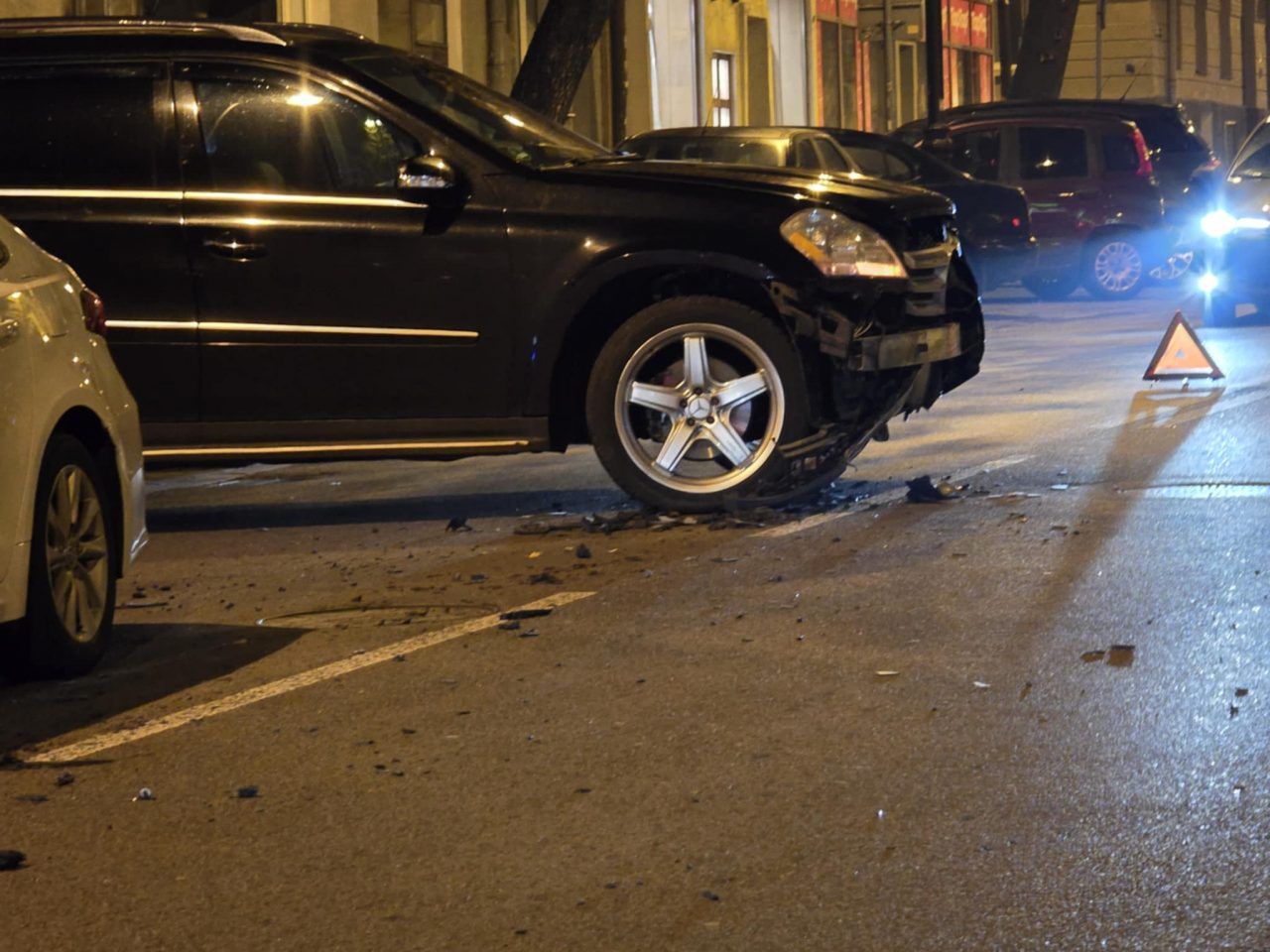 Lublin: Zderzenie w centrum. Wyjeżdżał z bramy, nie zauważył nadjeżdżającej toyoty
