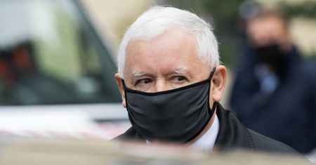 Jarosław Kaczyński na kwarantannie. Miał kontakt z posłem PiS, który ma COVID-19