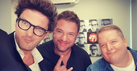 Tomasz Karolak przyznał się do WYWOŁANIA DUCHA DZIADKA: "Koleżanka wybiegła z torsjami. Dziadek w tamtej energii zaczął chodzić w Reebokach"