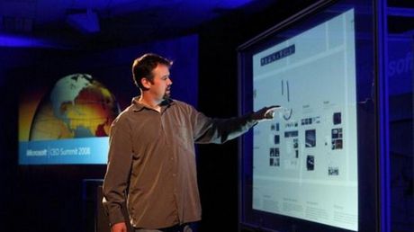 Surface zawieszony na ścianie 1