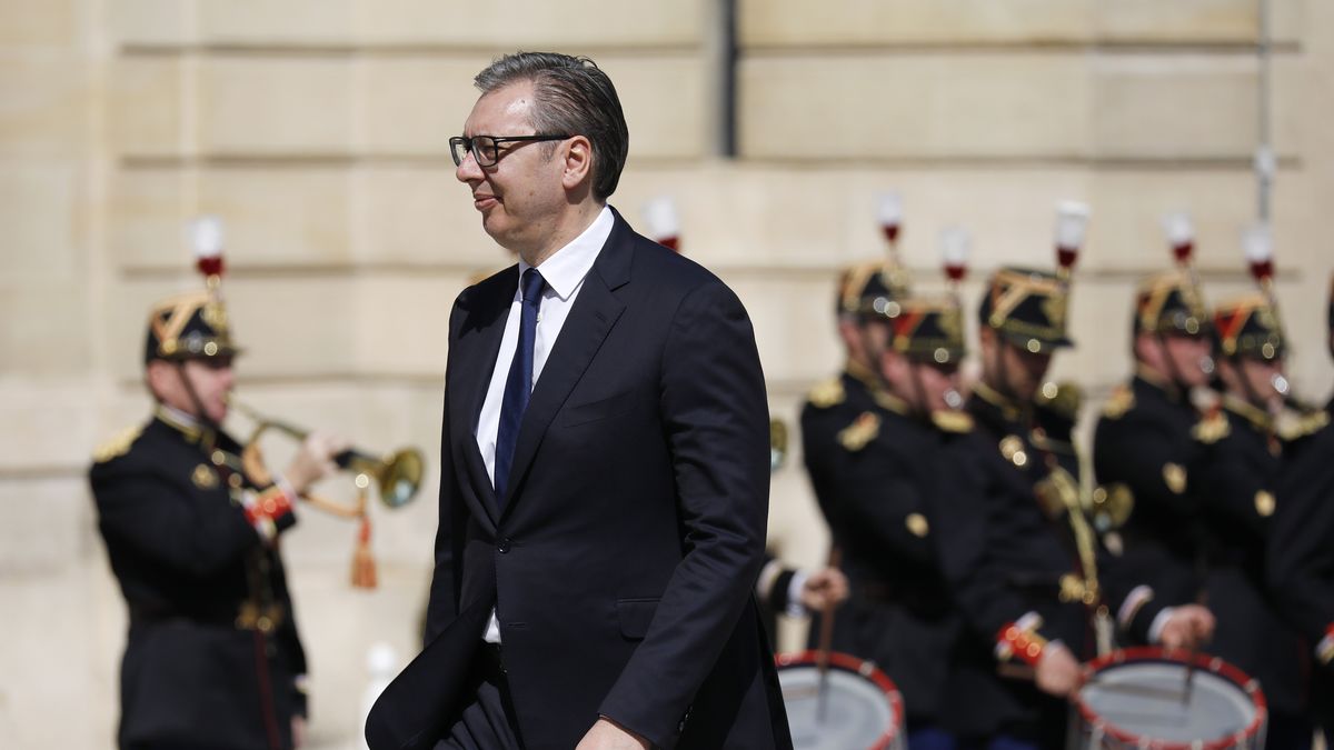PARIS, FRANCE - APRIL 09: Aleksandar Vicic arrives at Elysee Palace on April 09, 2025 in Paris, France. French President Emmanuel Macron and Serbian President Aleksandar Vucic will have a working lunch.(Photo by Antoine Gyori - Corbis/Corbis via Getty Images)
