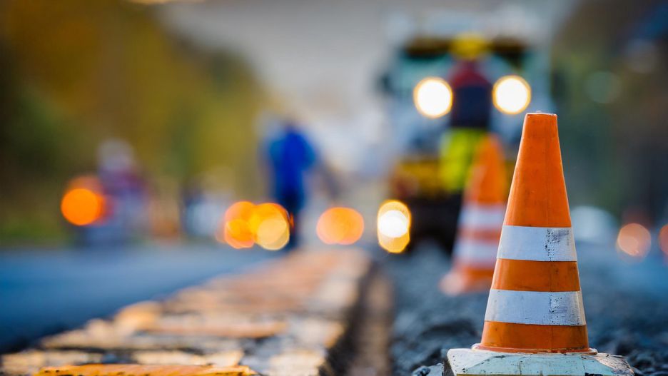 roboty drogowe, prace, drogowe, roboty, remonty, droga, utrudnienia w ruchu, naprawa i, modernizacja, jezdnia, drogowy, bez osób, asfalt, ostrzegawczy