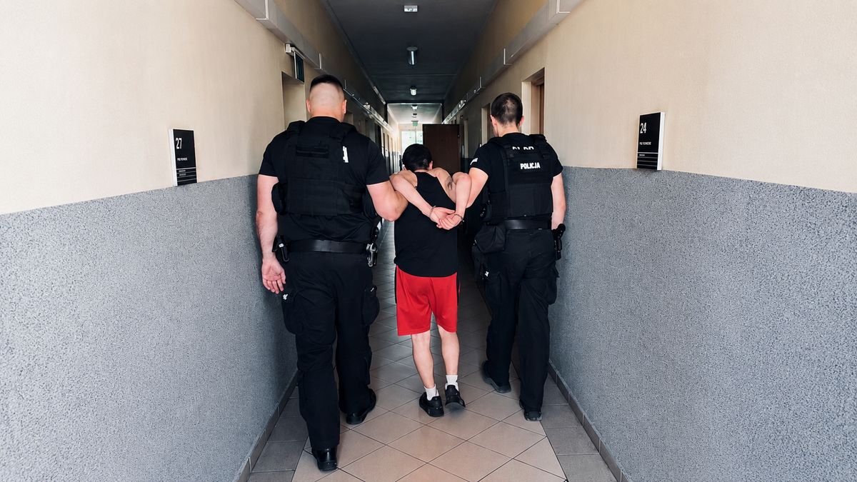 Zatrzymany na korytarzu na Komendzie Policji w Chodzieży