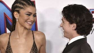 Zendaya i Tom Holland maszerują na premierę filmu "Uncharted", trzymając się za ręce! (ZDJĘCIA)