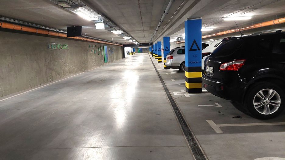Czy ceny odstraszają kierowców? Nowy parkingowiec w Szczecinie świeci pustkami
