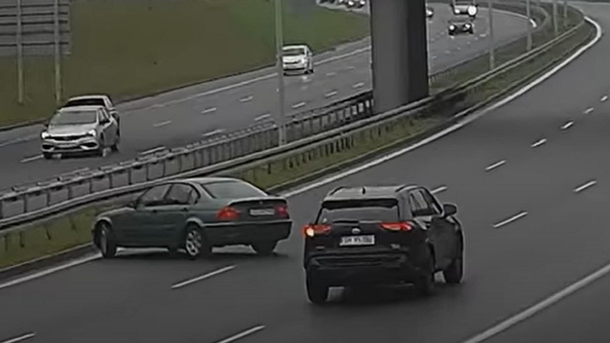 Kierowca bmw wpadł w mocny poślizg