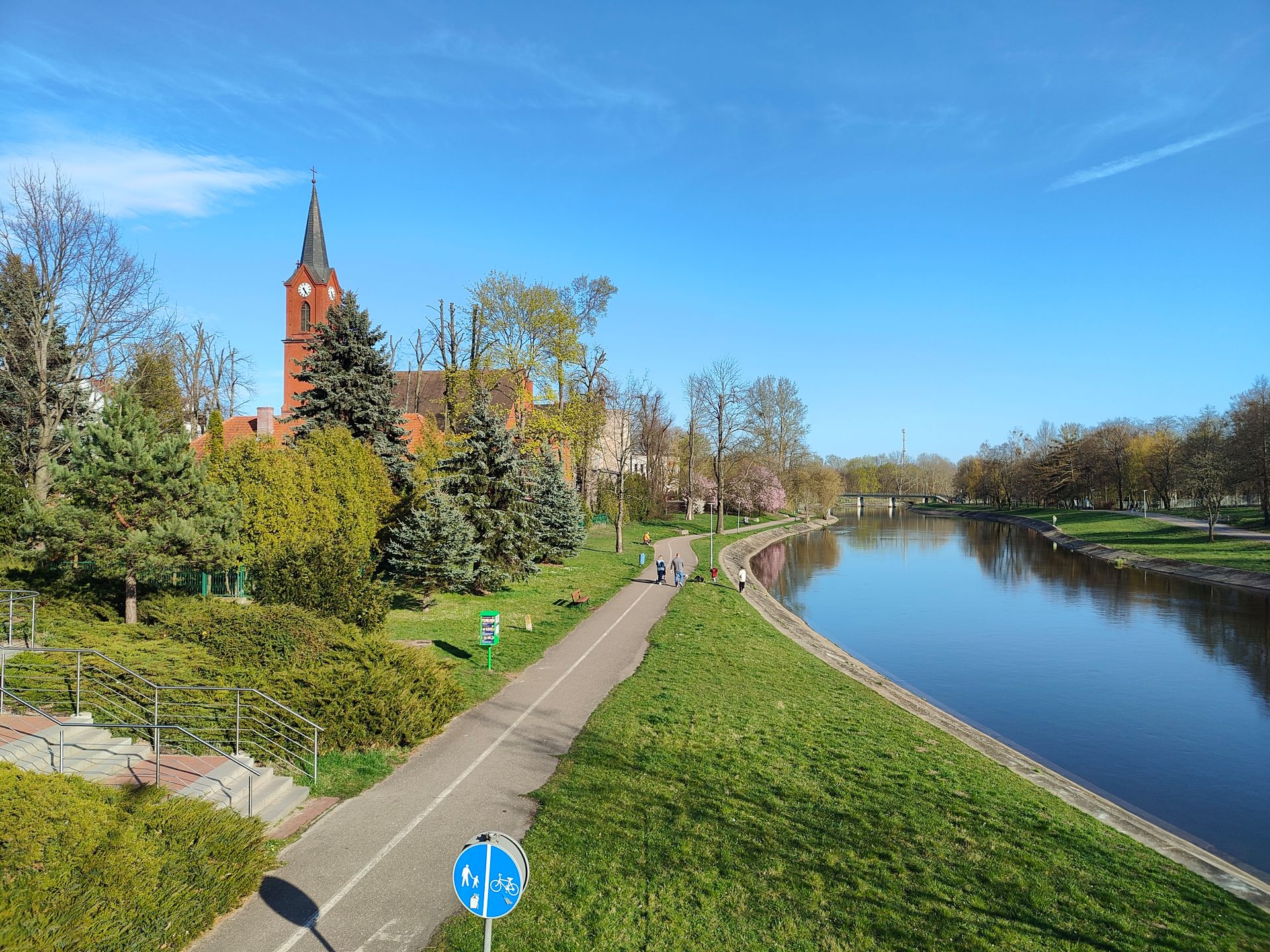 Wreszcie smartfon, który się wyróżnia. realme GT 2 Pro robi to, czego inne nie potrafią 21