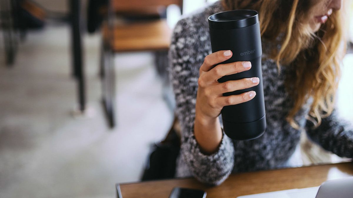 Bardzo sprytny kubek termiczny - świetny pomysł na święta 1