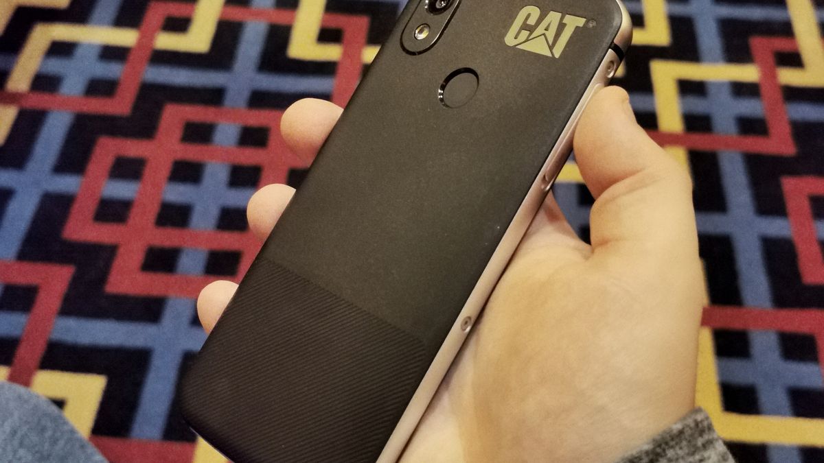 CAT S52 oficjalnie. Smartfon pancerny, ale smukły 1
