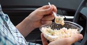 Gorąca zupa i plastikowa łyżka. Mało kto wie, jakie mogą być skutki