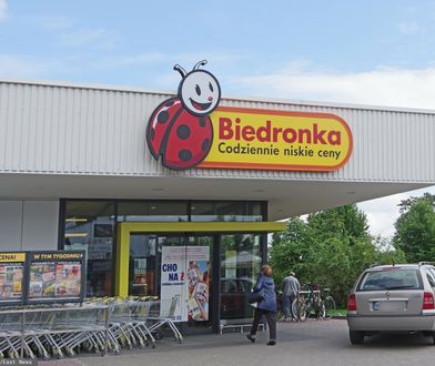 Ceny w dół. Biedronka ogłasza promocje na koniec wakacji