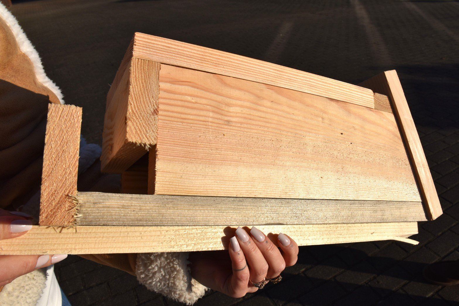 Nadleśnictwo Sławno rozwiesza budki dla nietoperzy